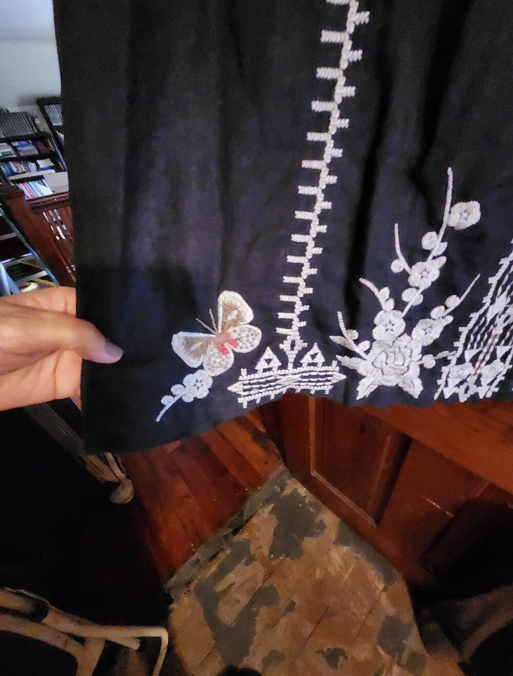 Johnny Was of Los Angeles Black Linen Embroidered Midi Dress - Picture 5 of 9